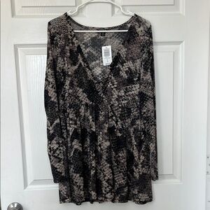 Elegant Black and Gray Snakeskin Women's Babydoll Top